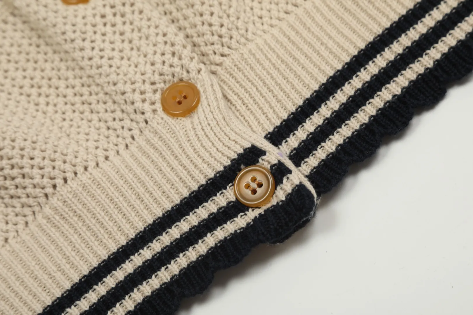 VIVI119# vivienne west wood West Queen Vivian Saturn New Retro "Unisex" Hollow Design Knitted Sweater Wool Round Neck 2024 Spring Latest Style Size: S -M- L Color: Apricot Royal Blue